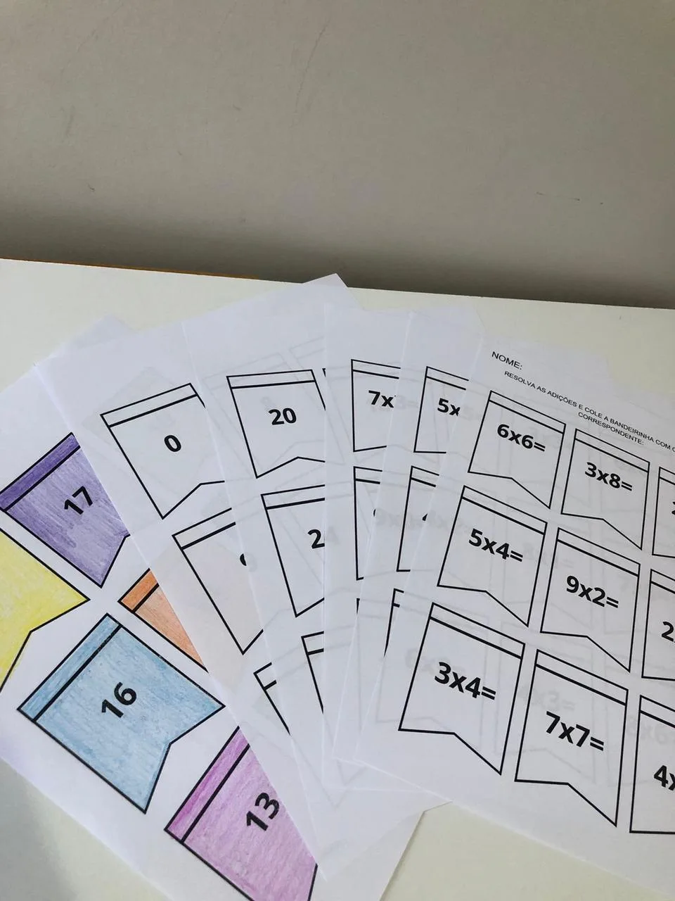 14 Bandeirinhas da Multiplicação — Pronto para Imprimir