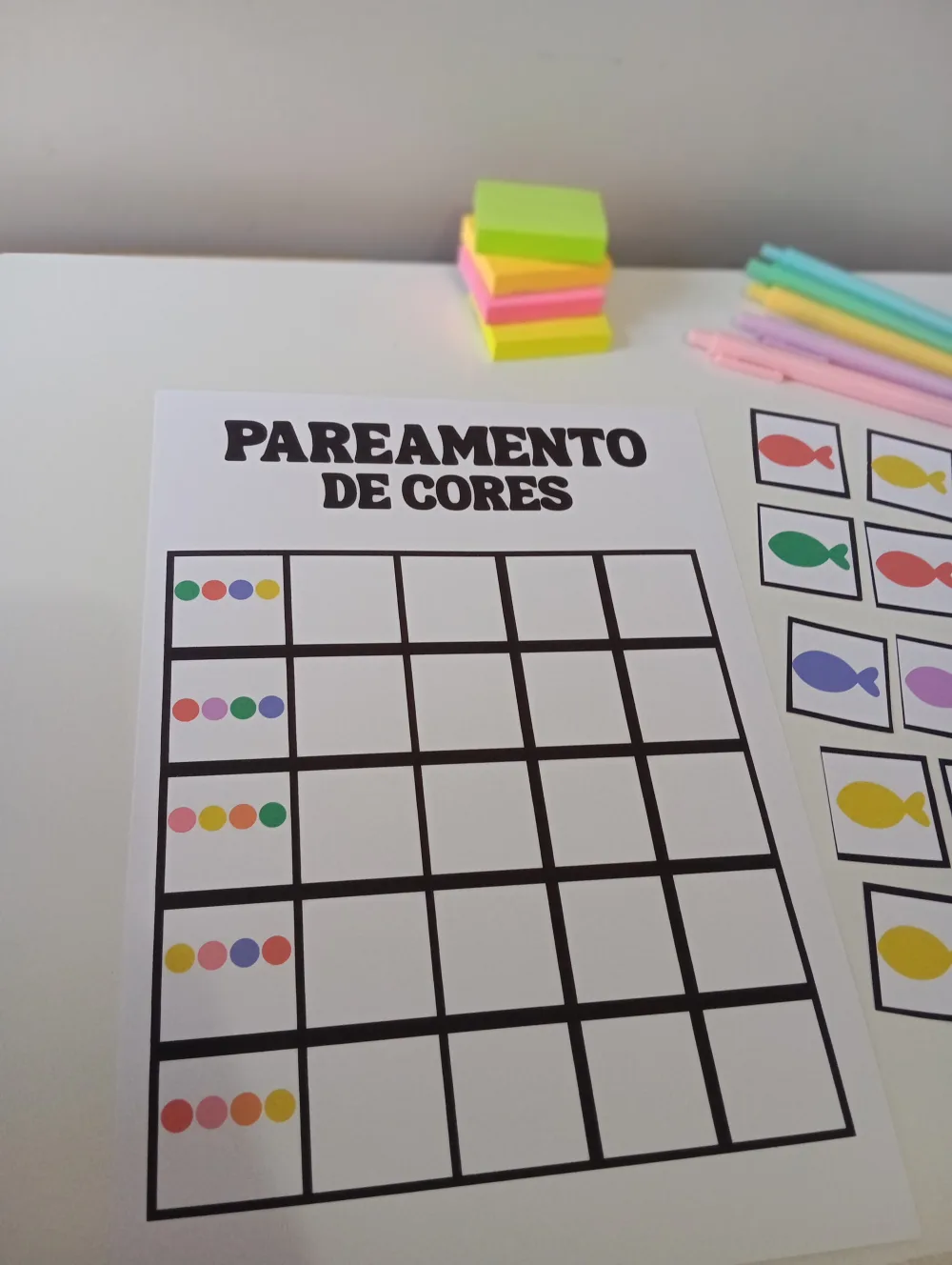 27 Pareamento de Cores Peixe — Pronto para Imprimir