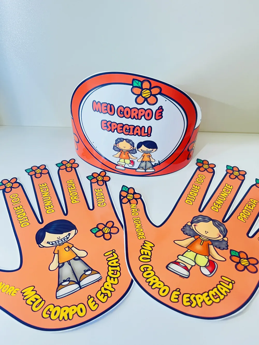 Coroa e Placa Mãozinha Maio Laranja — Pronto para Imprimir